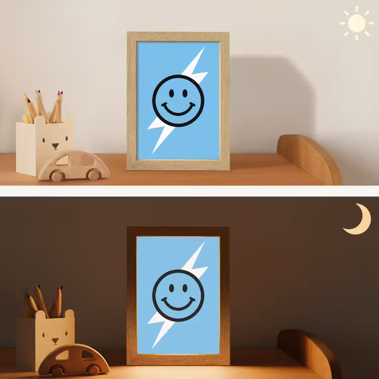 Smiley - Blauw - Bliksem Light Box met kabel (Kinderlampje) klein -sfeer3_kind