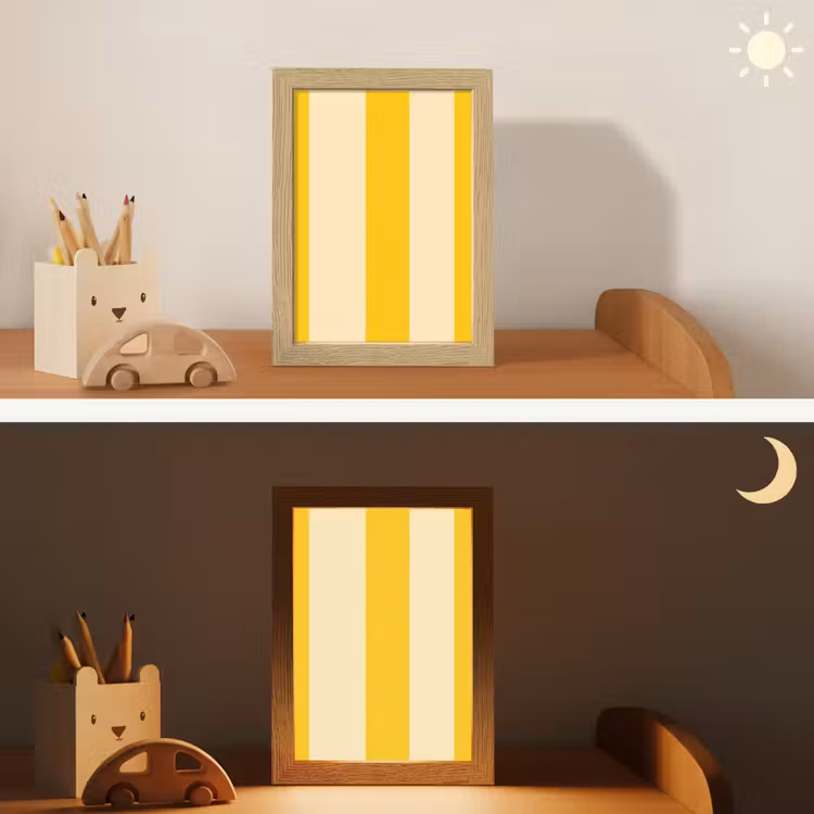 Strepen - Klassiek - Geel Light Box met kabel (Kinderlampje) klein 904 -sfeer3_kind