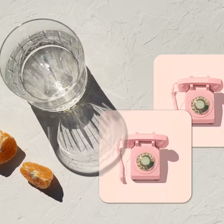 Draaischijftelefoon - Retro - Roze onderzetter kurk middel -sfeer4