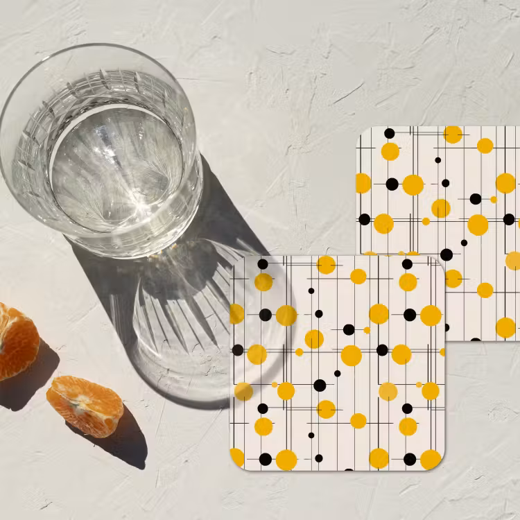Geometrisch - Retro - Lijnen - Okergeel - Zwart onderzetter kurk middel 366 -sfeer4