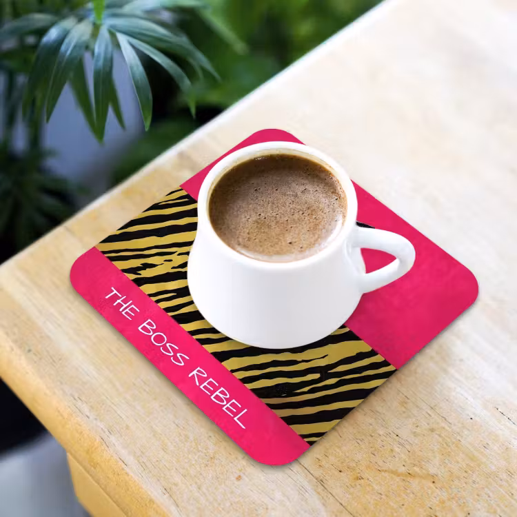 Kat - Baas - Roze - Tijgerprint onderzetter kurk middel -sfeer5