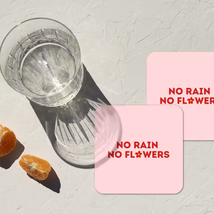 No rain no flowers - Minimalistisch - Roze - Bloem onderzetter kurk middel -sfeer4
