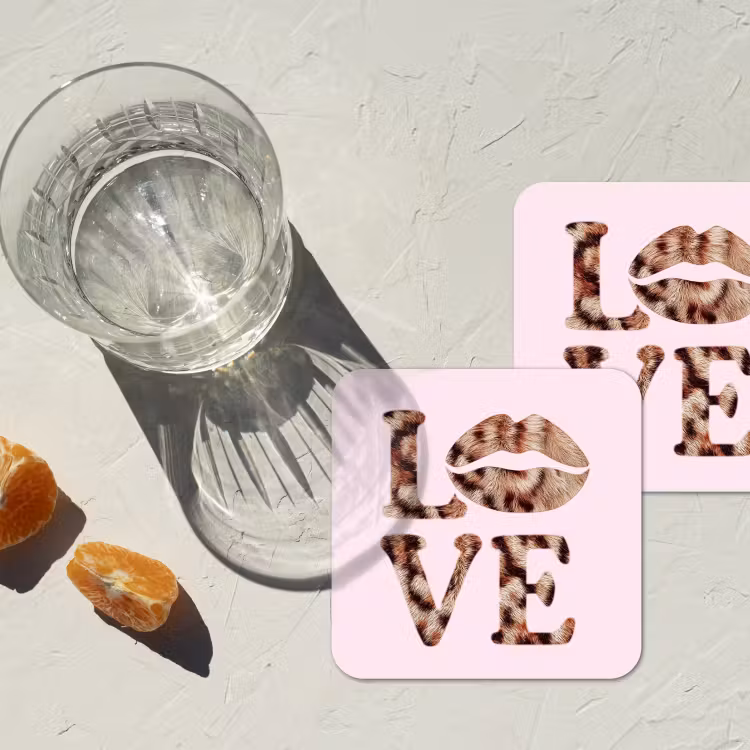 Tekst - Love - Pantervacht - Lichtroze onderzetter kurk middel -sfeer4