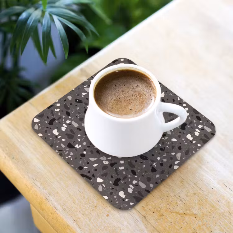 Terrazzo -  Patroon - Grijs onderzetter kurk middel 366 -sfeer5