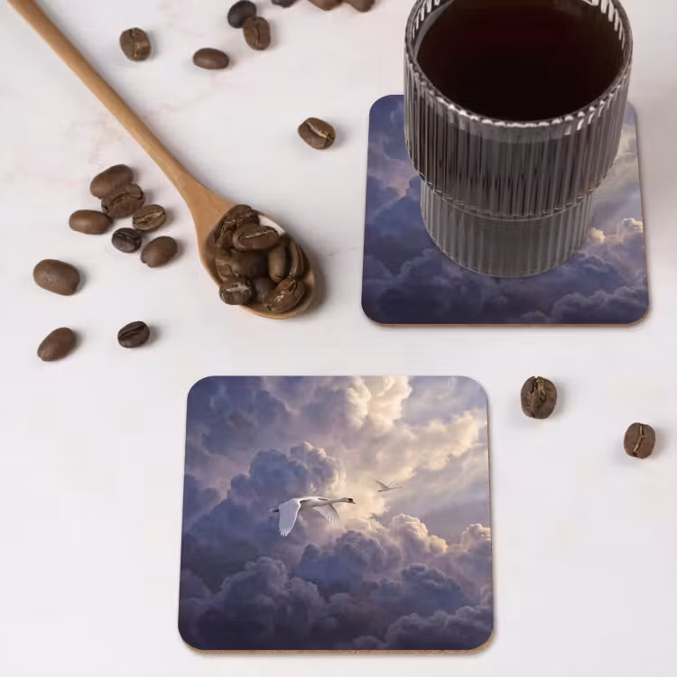 Vogel - Vliegend - Natuur - Wit - Wolken onderzetter kurk middel -sfeer2