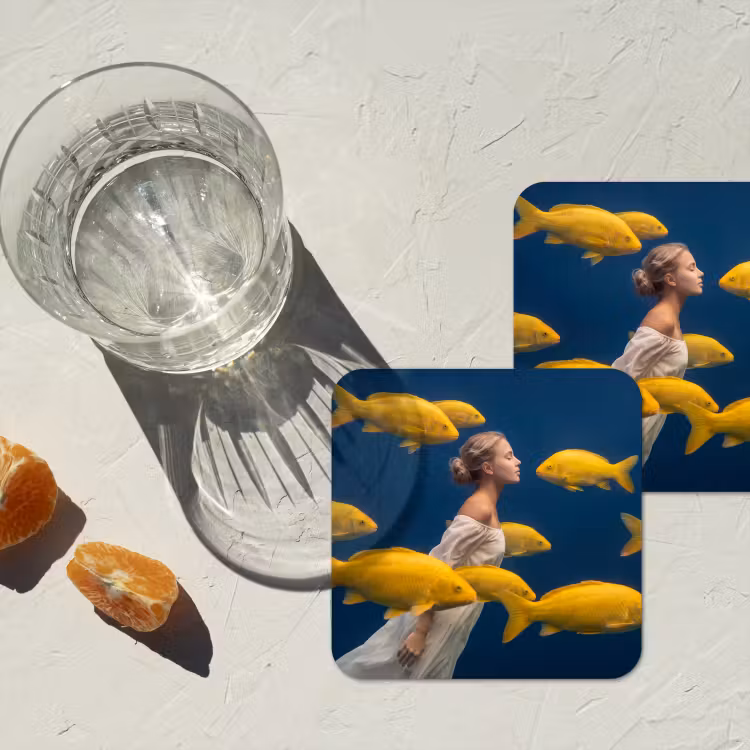 Vrouw - Vis - Water - Natuur - Geel onderzetter kurk middel -sfeer4