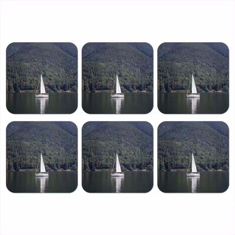 Zeilboot - Water - Bergen - Natuur - Groen onderzetter kurk middel -3d