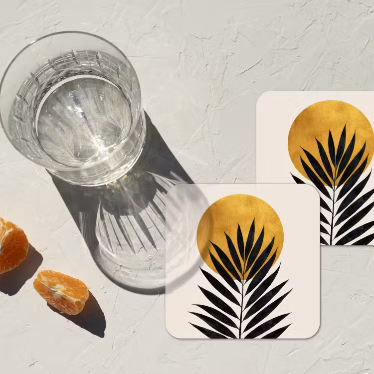 Zwart palmblad - Gouden cirkel - Beige achtergrond onderzetter kurk middel -sfeer4