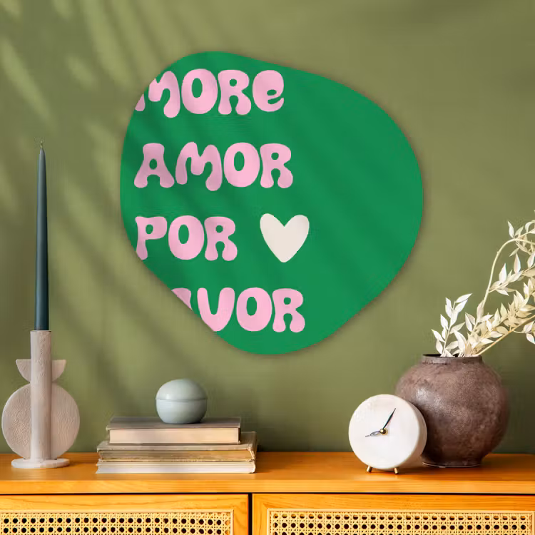 Amor - Valentijn - Groen - Tekst Wandcirkel Organisch Aluminium middel -sfeer2