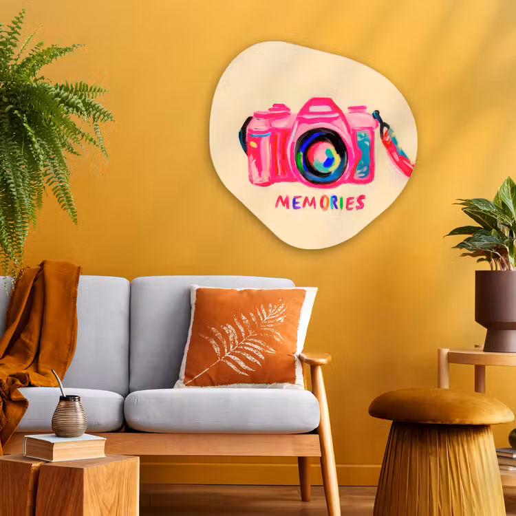 Camera - Memories - Roze - Geschilderd Wandcirkel Organisch Aluminium middel -sfeer4