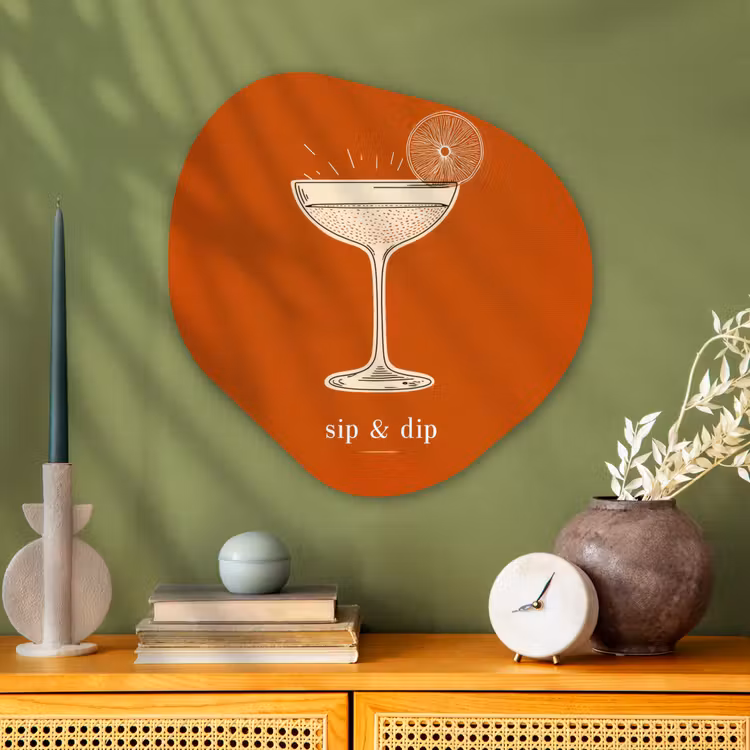 Cocktail - Oranje - Zomer - Quote Wandcirkel Organisch Aluminium middel -sfeer2