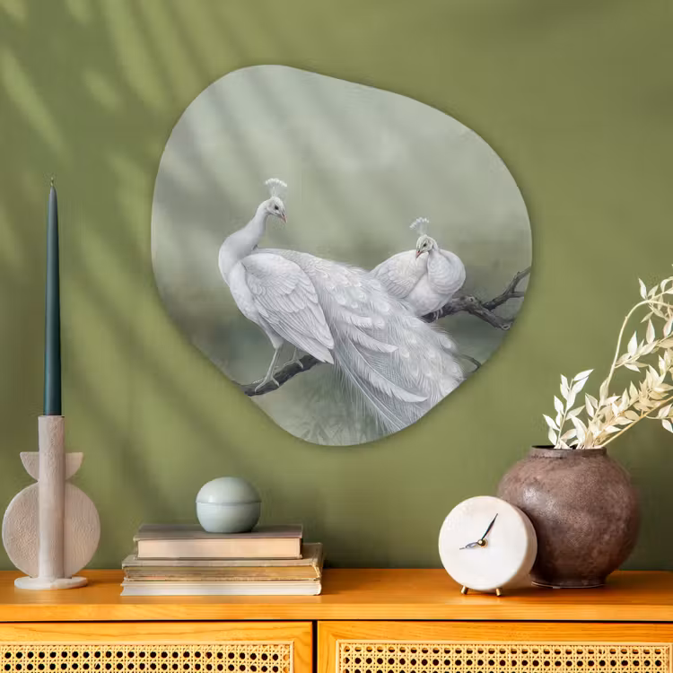 Pauwen - Wit - Natuur - Groen Wandcirkel Organisch Aluminium middel -sfeer2