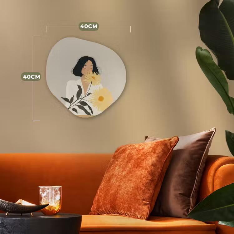 Vrouw - Bloem - Geel - Minimalistisch Wandcirkel Organisch Forex 3mm klein -sfeer3