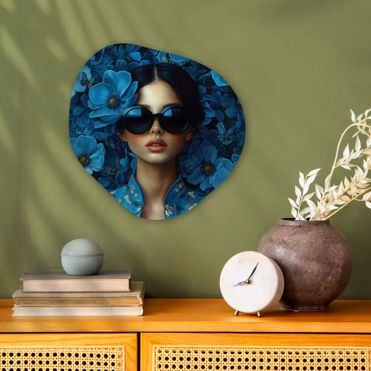 Vrouw - Bloemen - Blauw - Aesthetic - Luxe Wandcirkel Organisch Forex 3mm klein -sfeer2