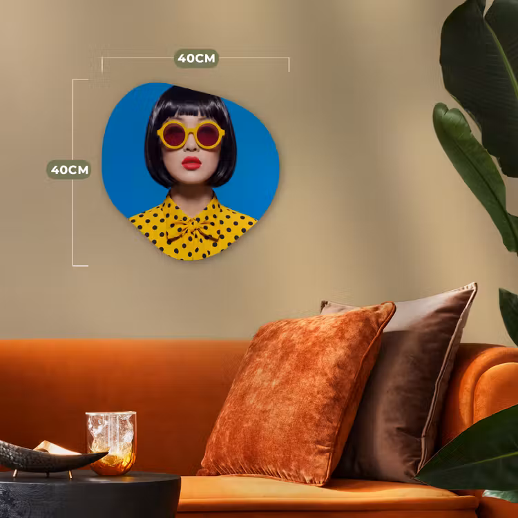 Vrouw - Zonnebril - Pop Art - Portret - Geel Wandcirkel Organisch Forex 3mm klein -sfeer3