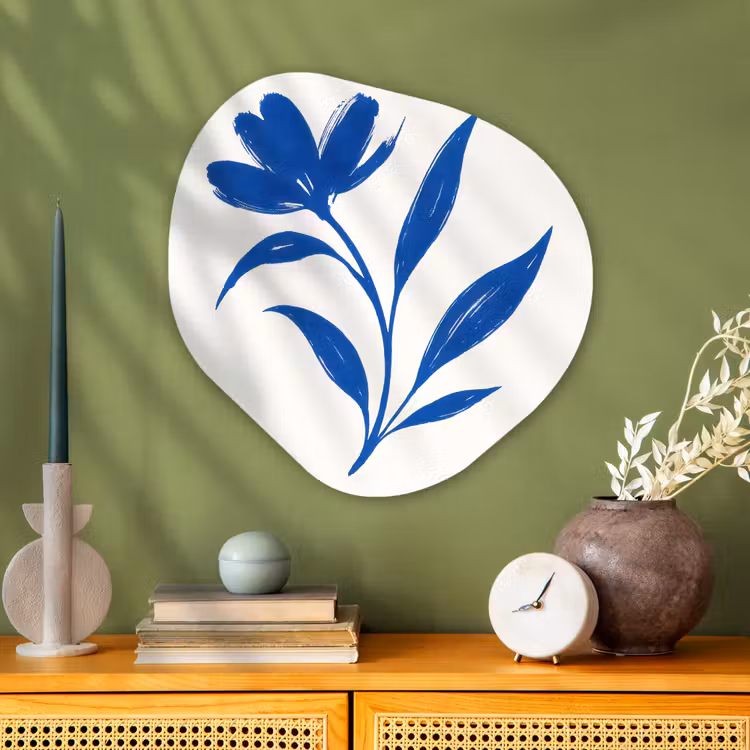 Bloem - Blaadjes - Minimalistisch - Blauw Wandcirkel Organisch Plexiglas middel -sfeer2