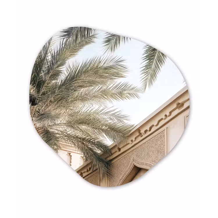 Gebouw - Palmbomen - Beige - Zon Wandcirkel Organisch Plexiglas middel -3d