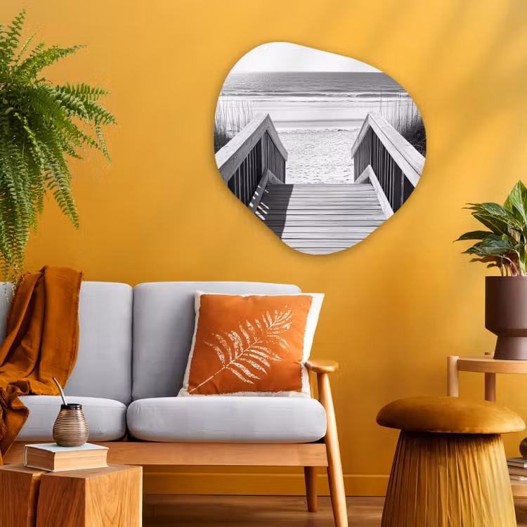 Loopbrug - Hout - Strand - Zee Wandcirkel Organisch Plexiglas middel -sfeer4