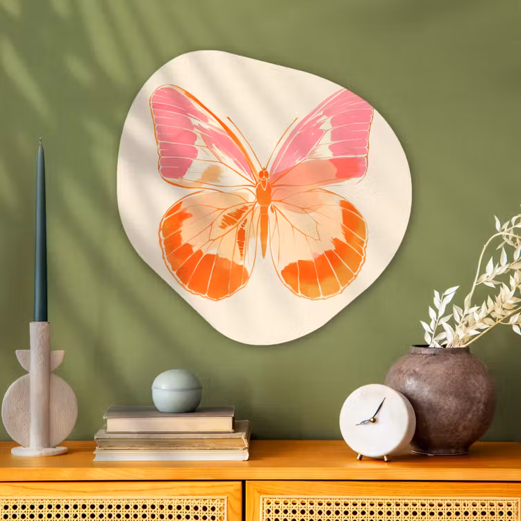 Oranje - Vlinder - Minimalistisch Wandcirkel Organisch Plexiglas middel -sfeer2
