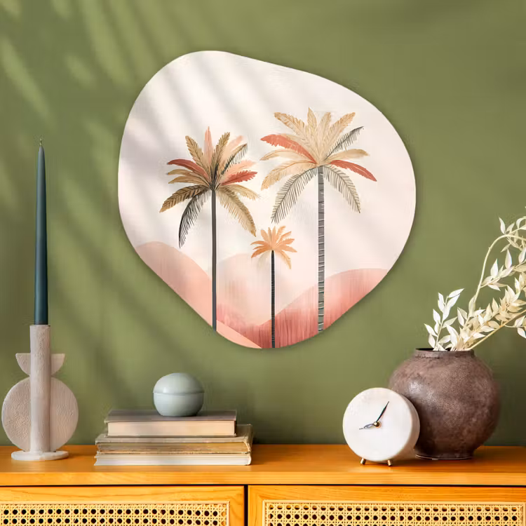 Palmbomen - Heuvels - Minimalistisch - Zachtroze Wandcirkel Organisch Plexiglas middel -sfeer2