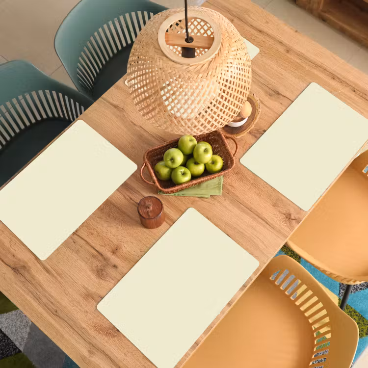 Arctic - Daisy - Nude Placemat vinyl groot 368 -zzsfeer5_Kitchenyeah-website