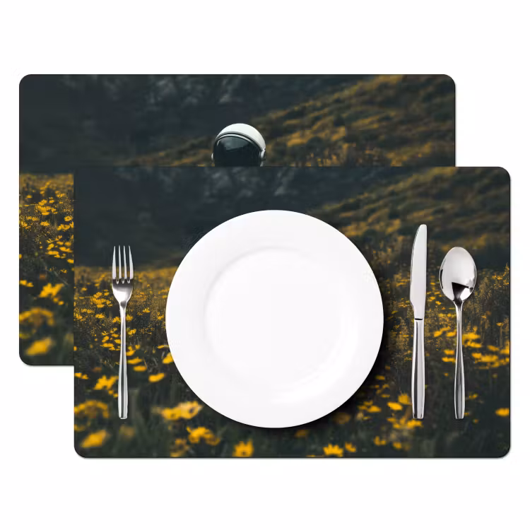 Astronaut - Bloemen - Veld - Geel Placemat vinyl groot -zzsfeer2_Kitchenyeah-website