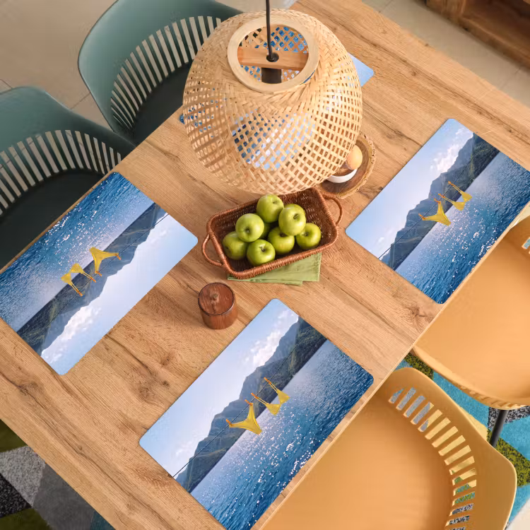 Badmode - Bikini - Zee - Bergen - Geel Placemat vinyl groot -zzsfeer5_Kitchenyeah-website