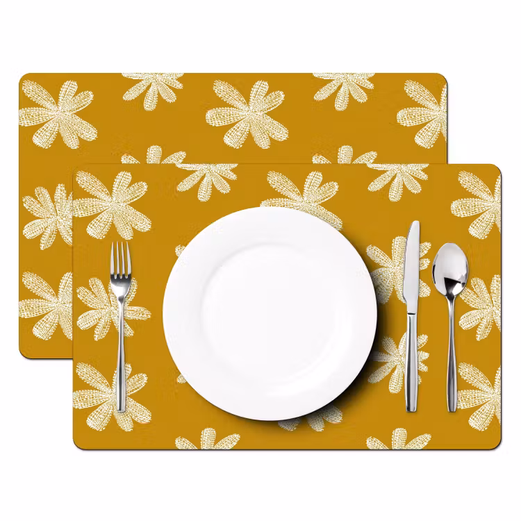 Bloem - Speels - Okergeel Placemat vinyl groot 368 -zzsfeer2_Kitchenyeah-website
