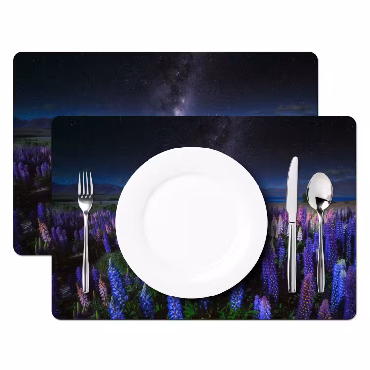 Bloemen - Nacht - Lupine - Sterrenhemel - Paars - Natuur Placemat vinyl groot -zzsfeer2_Kitchenyeah-website