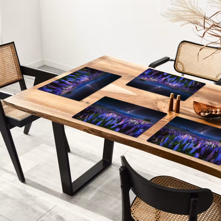 Bloemen - Nacht - Lupine - Sterrenhemel - Paars - Natuur Placemat vinyl groot -zzsfeer4_Kitchenyeah-website