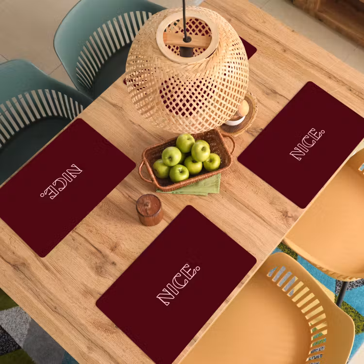 Bordeaux - Nice - minimalistisch Placemat vinyl groot -zzsfeer5_Kitchenyeah-website