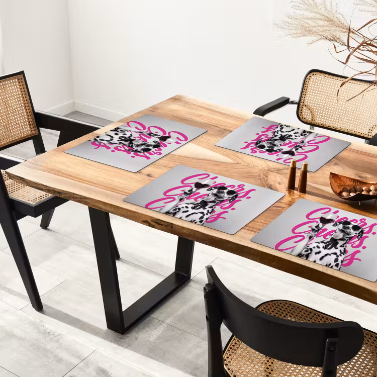 Cheers - Hond - Roze - Wijn Placemat vinyl groot -zzsfeer4_Kitchenyeah-website