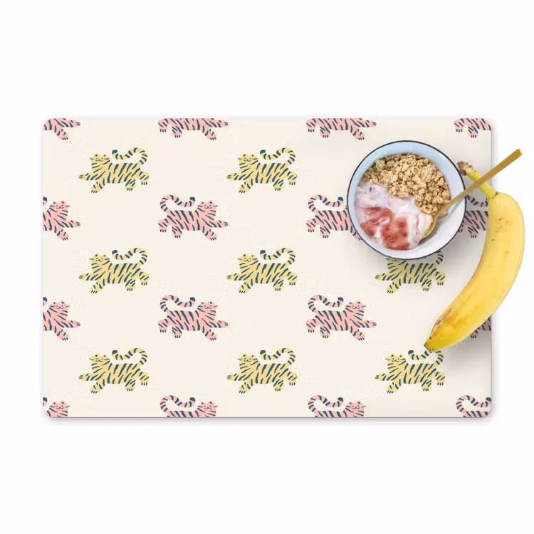 Dansend - Katten - Patroon Placemat vinyl groot 368 -zzzproduct_Kitchenyeah-website
