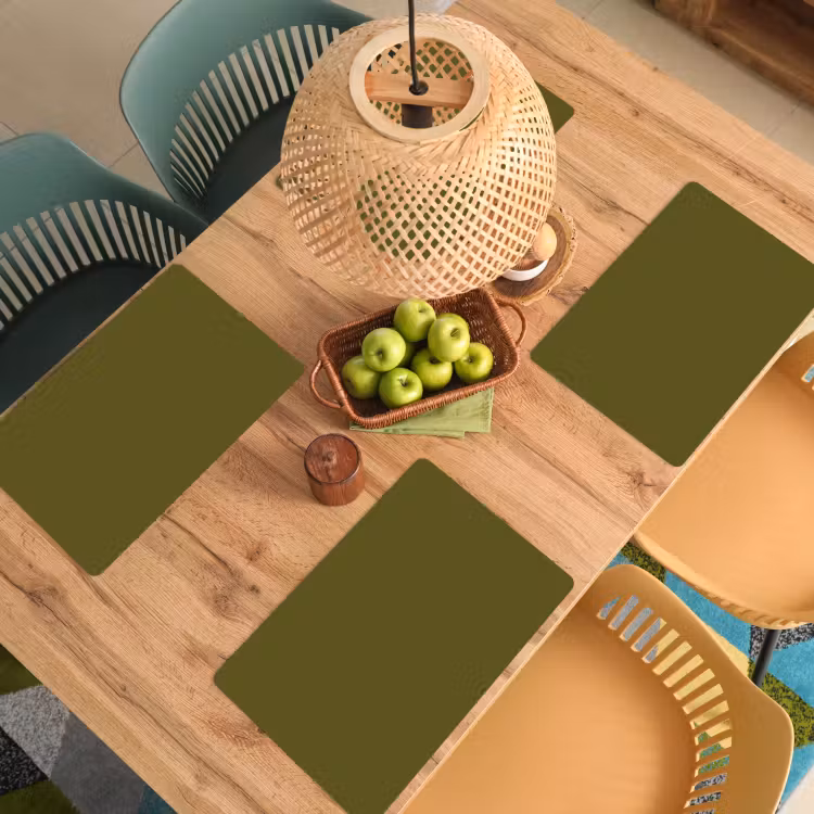 Dark - Olive - Groen Placemat vinyl groot 368 -zzsfeer5_Kitchenyeah-website