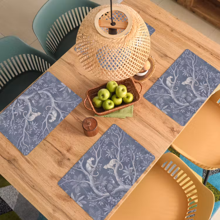 Dieren - Jungle - Illustratie - Bomen - Blauw Placemat vinyl groot -zzsfeer5_Kitchenyeah-website