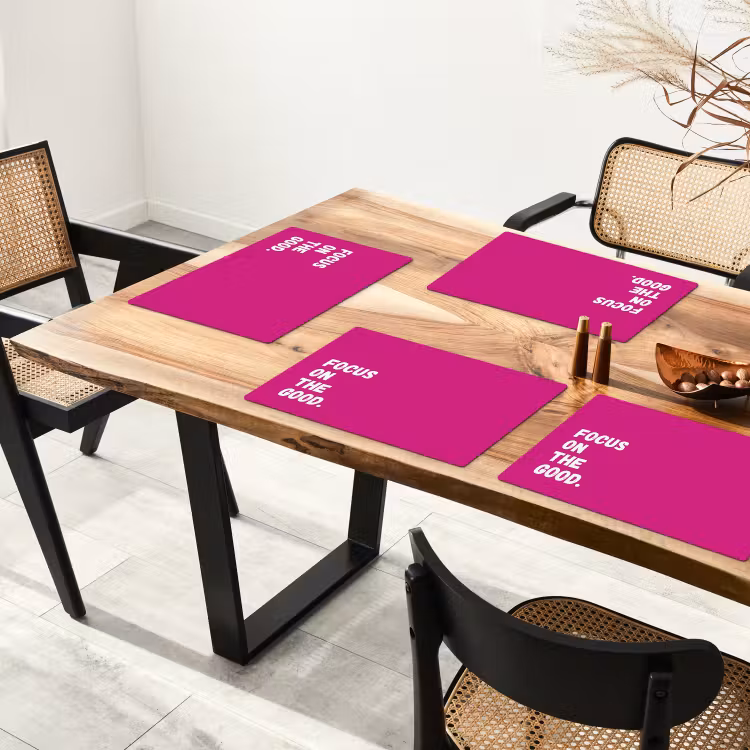 Focus on the good - Roze - Simple Placemat vinyl groot -zzsfeer4_Kitchenyeah-website