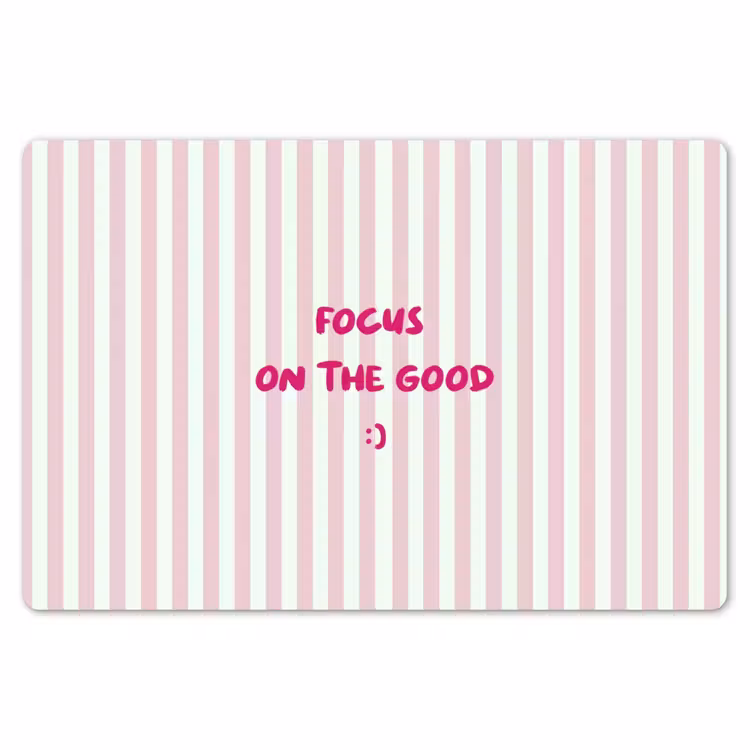 Focus on the good - Strepen - Roze - Smiley Placemat vinyl groot -zzsfeer1_Kitchenyeah-website