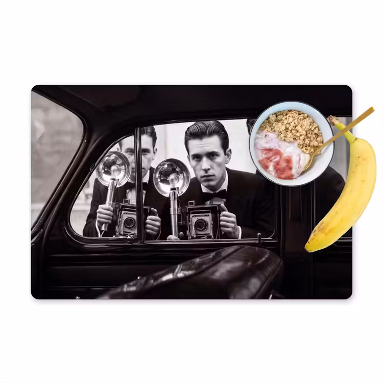 Fotograaf - Camera - Vintage - Journalistiek - Zwart-wit Placemat vinyl groot -zzzproduct_Kitchenyeah-website