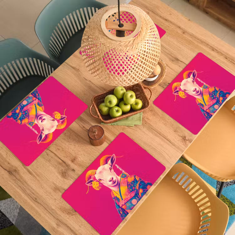 Geit - Hoorns - Kimono - Kleurrijk Placemat vinyl groot -zzsfeer5_Kitchenyeah-website