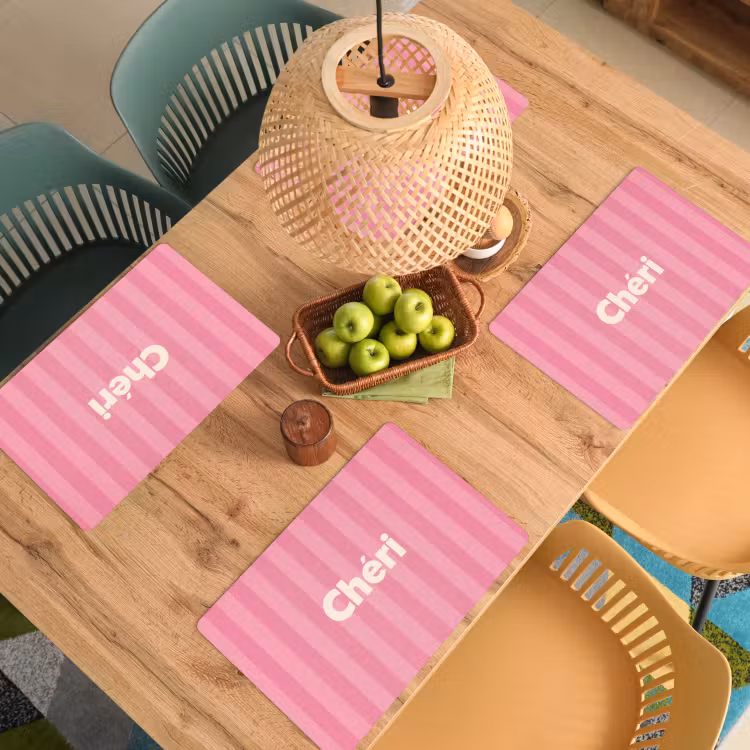 Gestreept - Roze - Chéri Placemat vinyl groot -zzsfeer5_Kitchenyeah-website