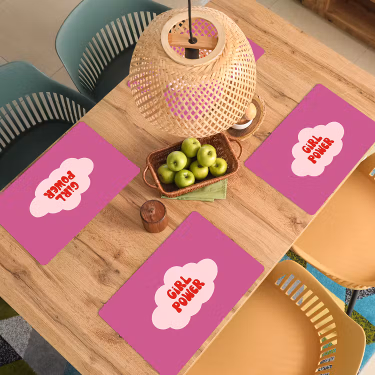 Girl power - Wolk - Roze Placemat vinyl groot -zzsfeer5_Kitchenyeah-website