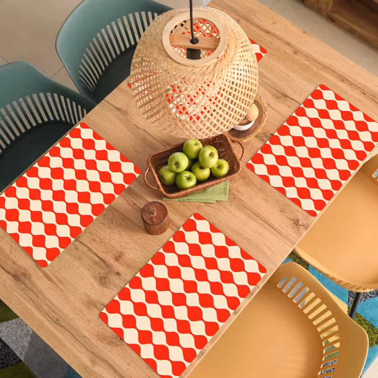 Golvend patroon - Retro - Rood - Beige Placemat vinyl groot 368 -zzsfeer5_Kitchenyeah-website
