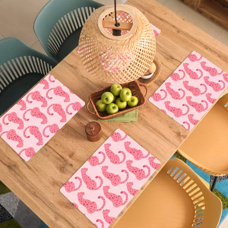 Kat - Gevlekt - Dieren - Patroon - Roze Placemat vinyl groot -zzsfeer5_Kitchenyeah-website