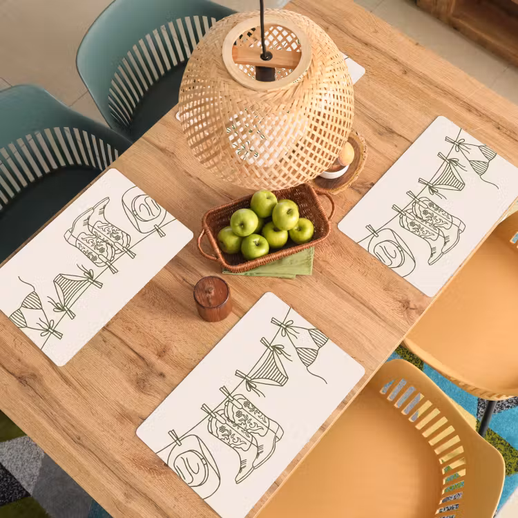 Kleding - Waslijn - Zomer - Lijntekening - Groen Placemat vinyl groot -zzsfeer5_Kitchenyeah-website