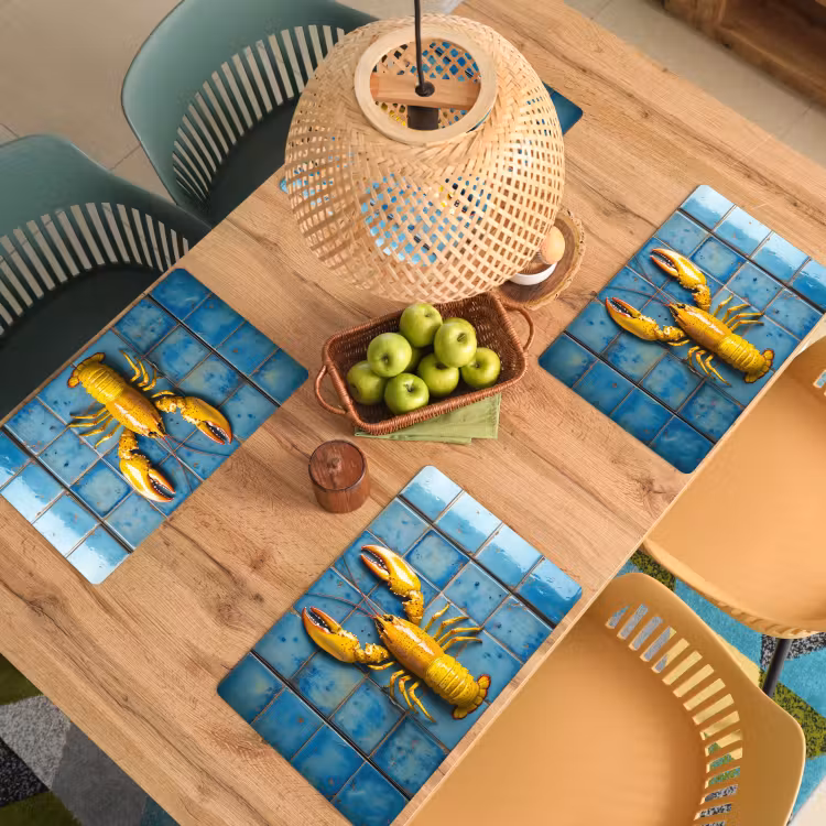 Kreeft - Geel - Blauw - Tegels Placemat vinyl groot -zzsfeer5_Kitchenyeah-website