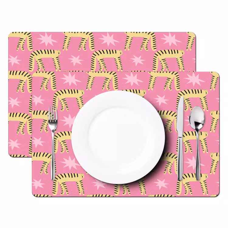 Langbenige -Tijgerkatten - Roze - Sterren Placemat vinyl groot 368 -zzsfeer2_Kitchenyeah-website