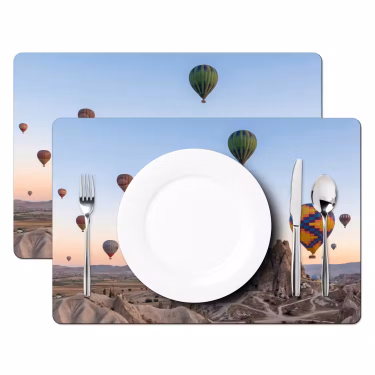 Luchtballonnen - Rotsen - Zonsopgang Placemat vinyl groot -zzsfeer2_Kitchenyeah-website