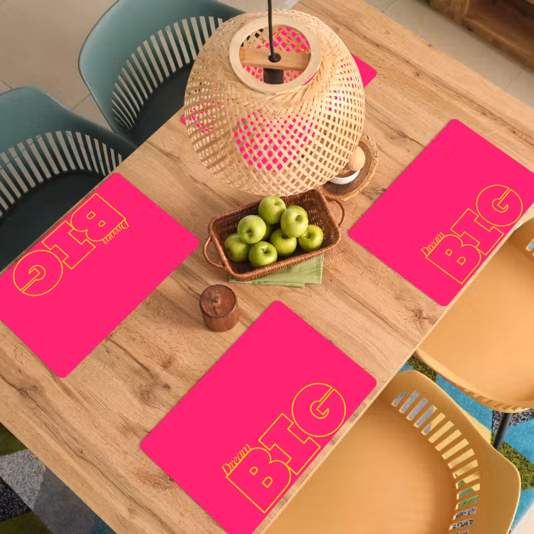 Minimalistisch - Roze - Dream big - Grafisch Placemat vinyl groot -zzsfeer5_Kitchenyeah-website