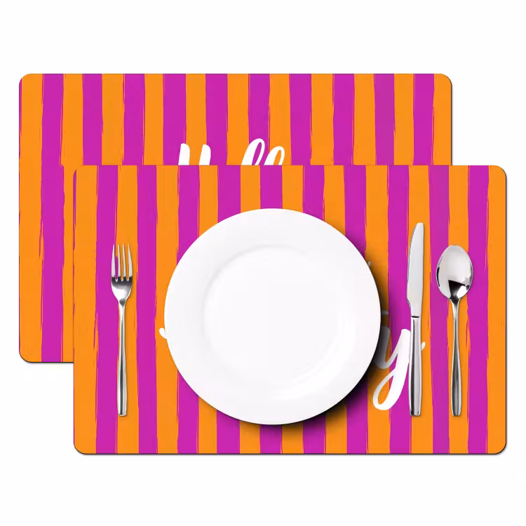 Modern - Hello - Oranje Placemat vinyl groot -zzsfeer2_Kitchenyeah-website