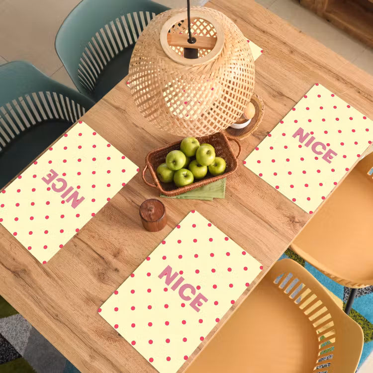 Nice - Stippen - Roze - Geel Placemat vinyl groot -zzsfeer5_Kitchenyeah-website